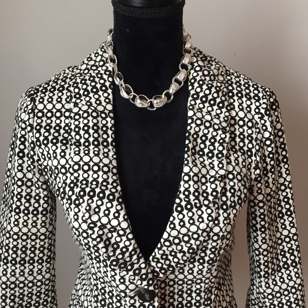 CAbi Black and White Blazer. Size 2. “Like New” - Picture 3 of 7